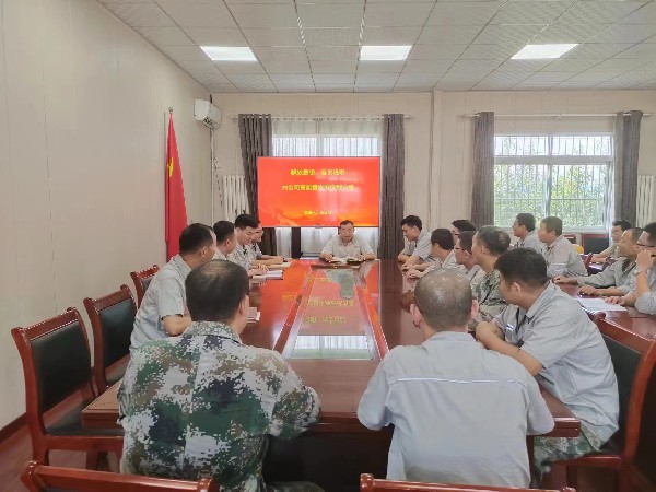 【理論宣講】鑫巖石料有限責(zé)任公司開(kāi)展“解放思想、奮發(fā)進(jìn)取，為公司高質(zhì)量發(fā)展貢獻(xiàn)力量”宣講活動(dòng)